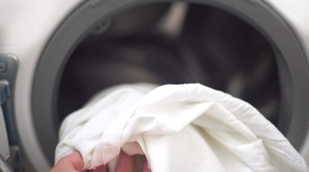 Washer with Sheets Getting Rinsed